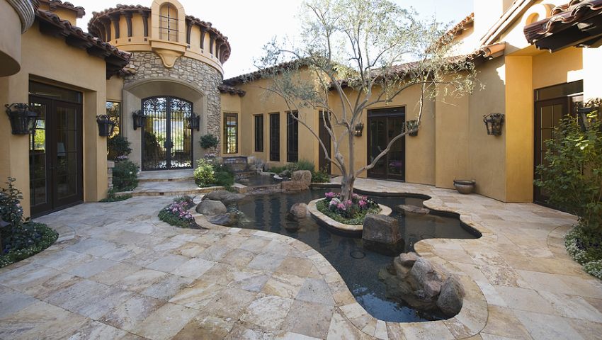 8 Commercial Courtyard Landscaping Ideas